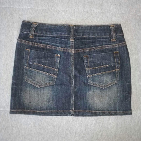 Denim mini skirt - Picture 2 of 5